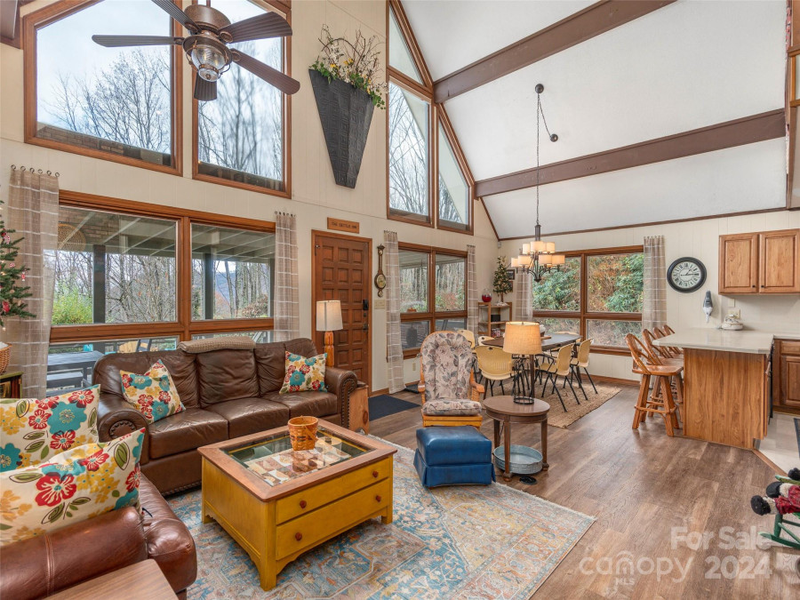 202 Cedar Dr Maggie Valley, NC 28751