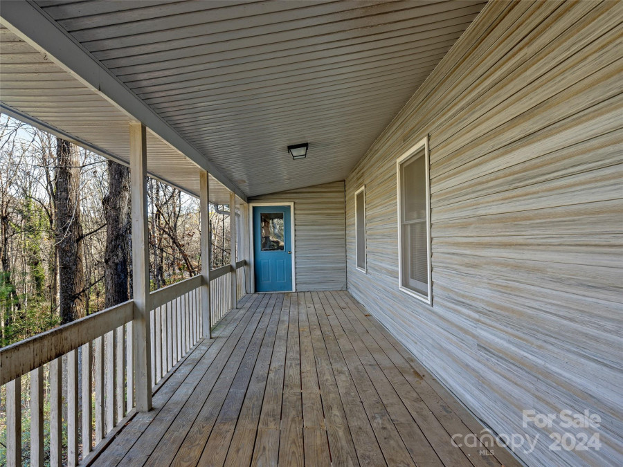 225 Mountain View Dr Pisgah Forest, NC 28768