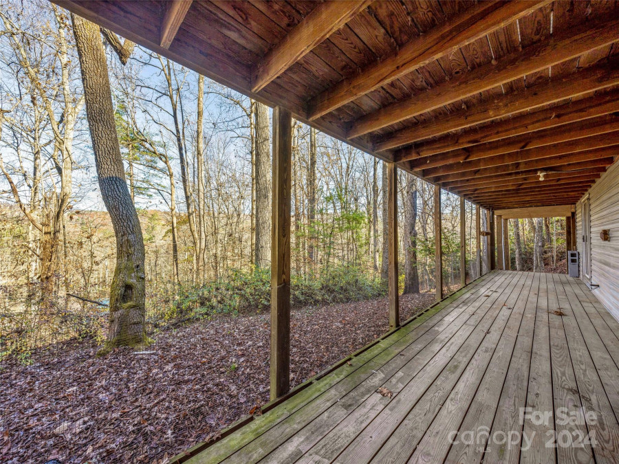 225 Mountain View Dr Pisgah Forest, NC 28768