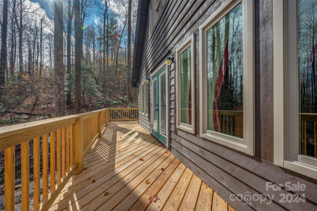 103 Orchard Mountain Rd Saluda, NC 28773