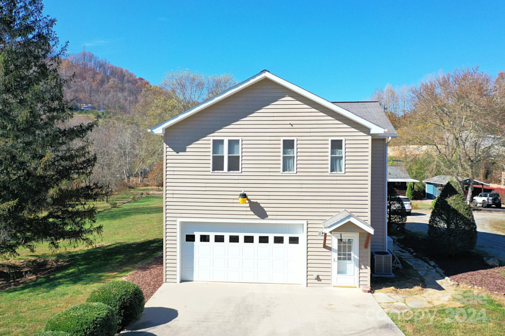 219 Bugle Boy Dr Cullowhee, NC 28723