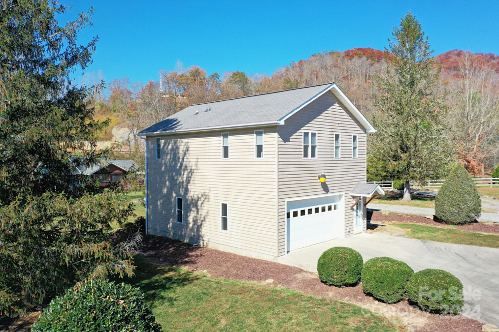 219 Bugle Boy Dr Cullowhee, NC 28723