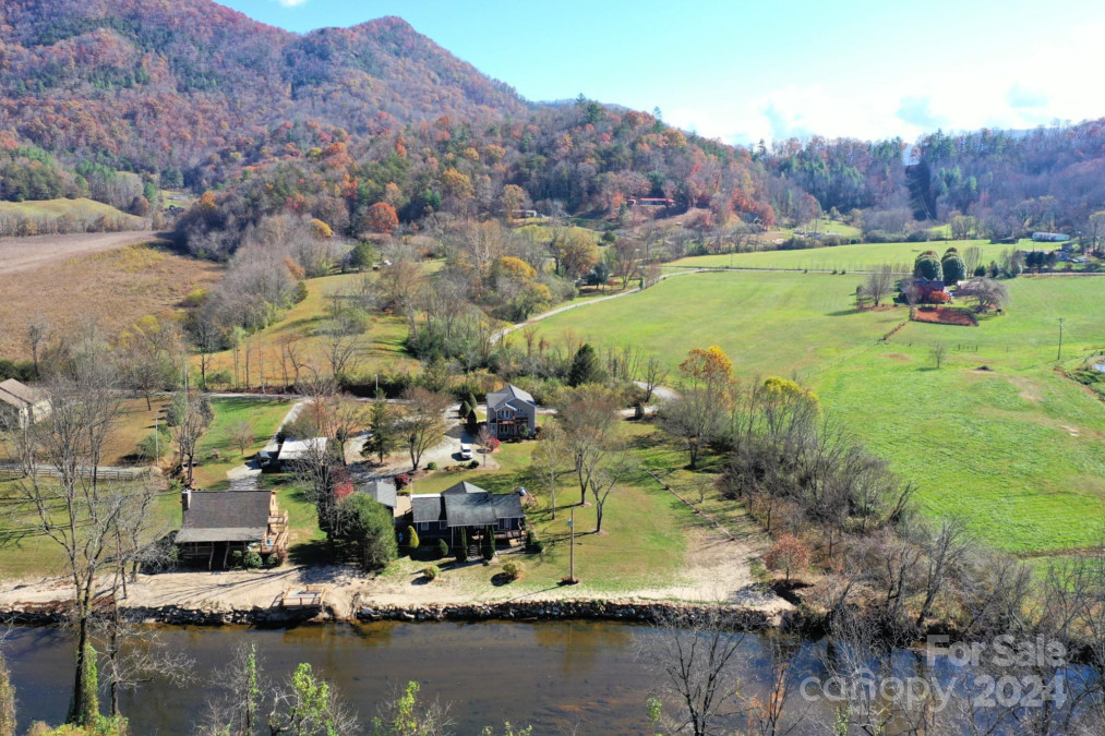 219 Bugle Boy Dr Cullowhee, NC 28723