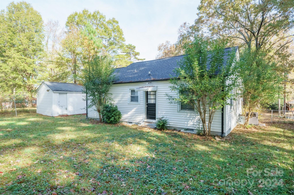 571 Hillandale St Concord, NC 28025