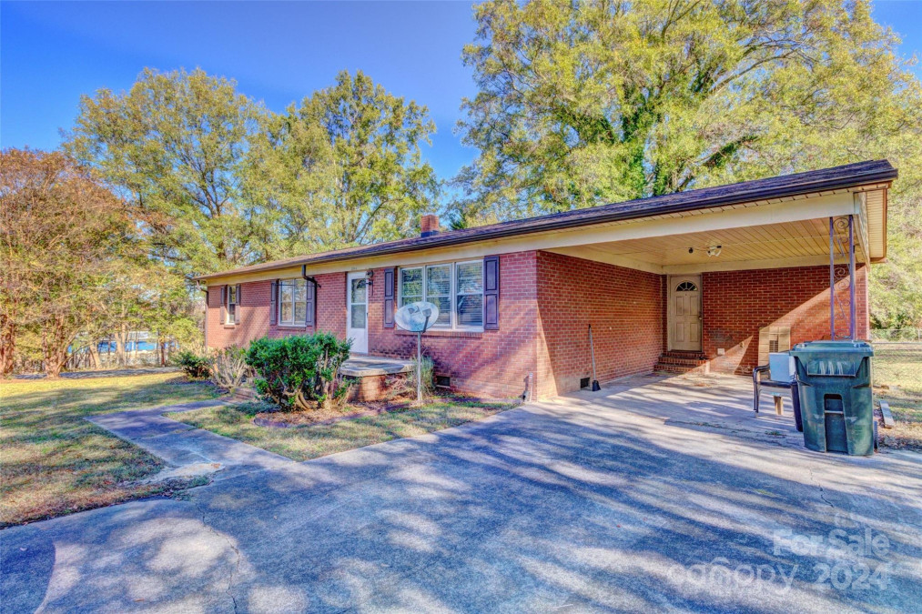 204 Dale Dr Cherryville, NC 28021