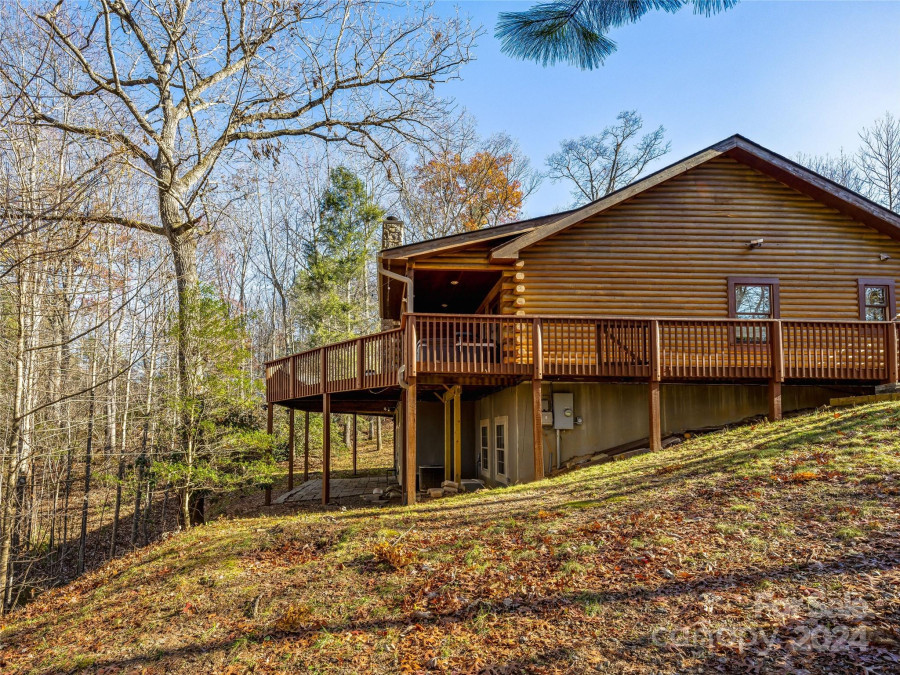 69 Whitaker Cir Fairview, NC 28730