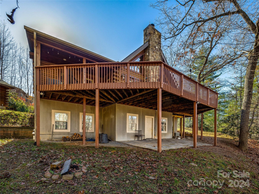 69 Whitaker Cir Fairview, NC 28730