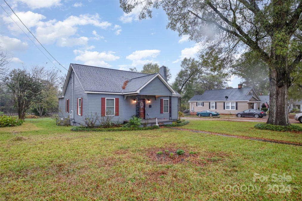 622 Summersby St Chester, SC 29706