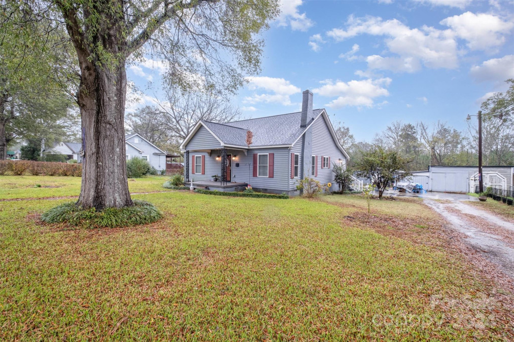 622 Summersby St Chester, SC 29706