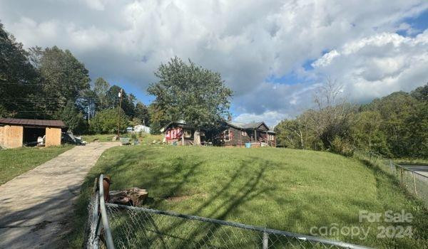 1526 Wakefield Dr Lenoir, NC 28645