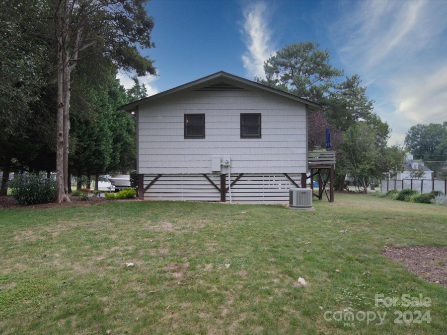 20126 Rainbow Cir Cornelius, NC 28031