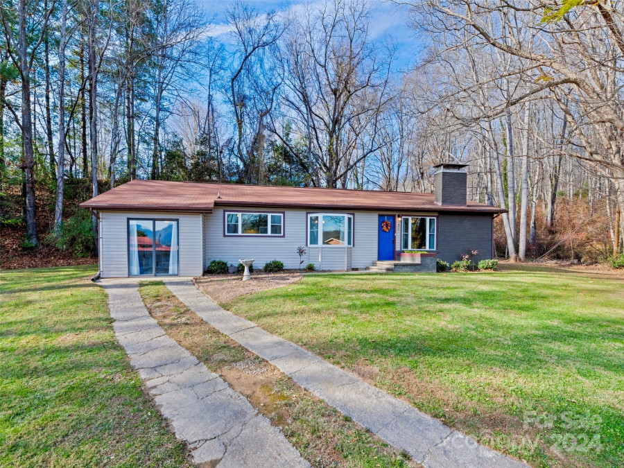 31 West End Cir Waynesville, NC 28785