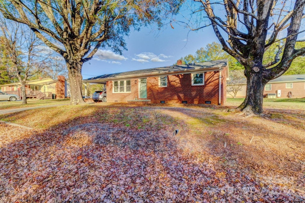 303 Mark St Cherryville, NC 28021