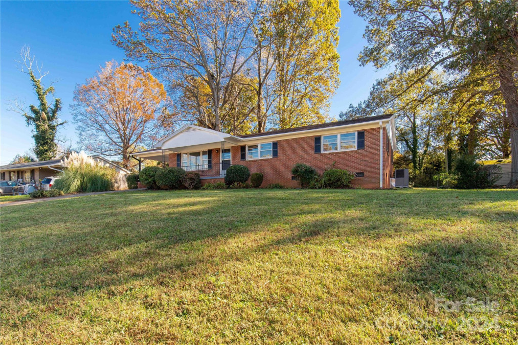 4236 Dawnwood Dr Gastonia, NC 28056