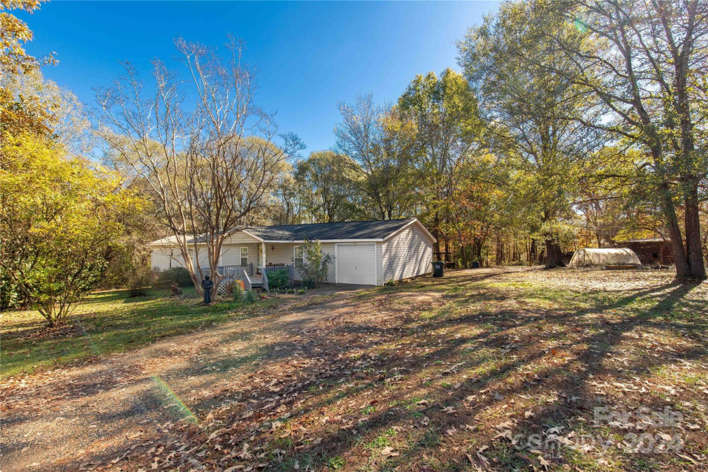 137 Twisted Oak Ln Gastonia, NC 28052