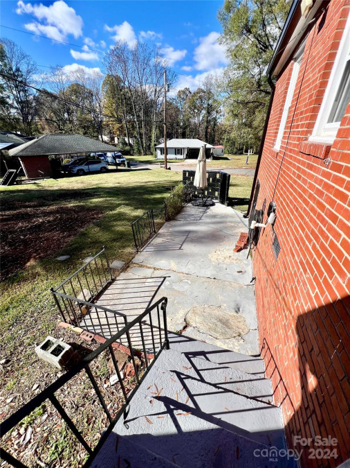 307 Houser St Cherryville, NC 28021