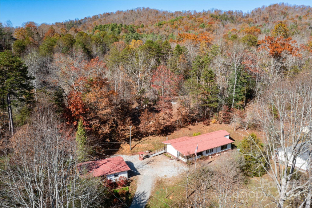 41 Chris Ln Franklin, NC 28734