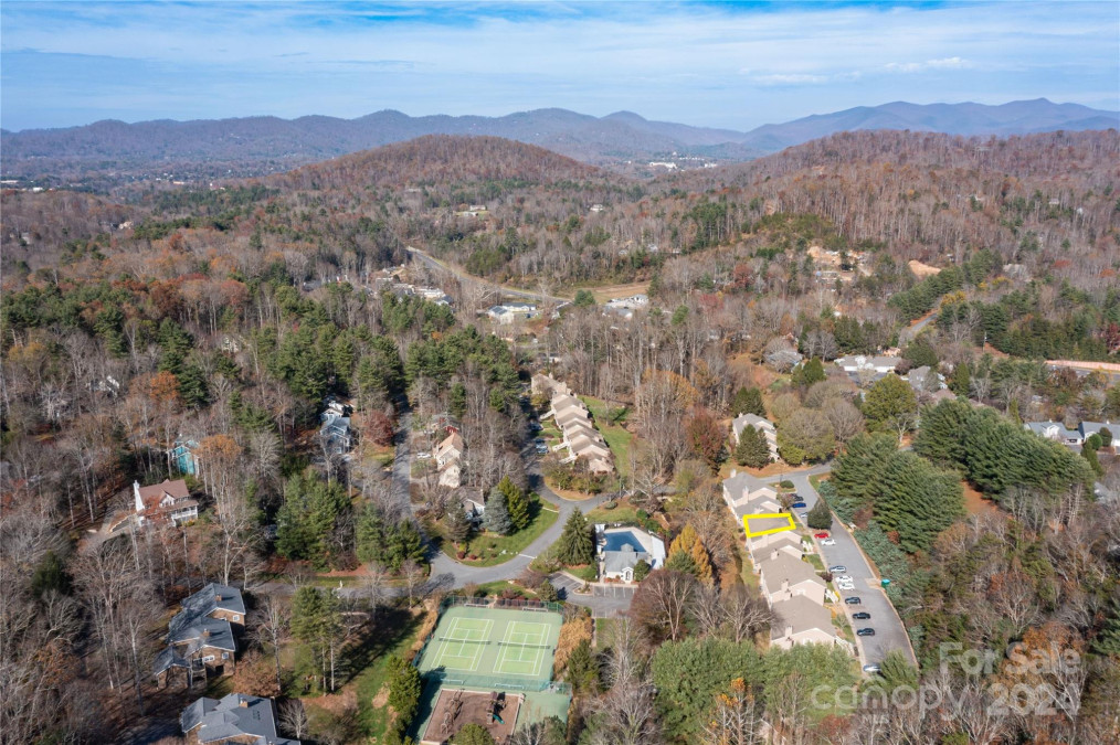 9 Timberlake Dr Asheville, NC 28803