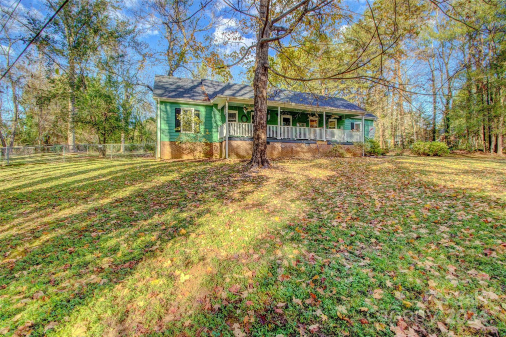 703 Crescent Dr Cherryville, NC 28021