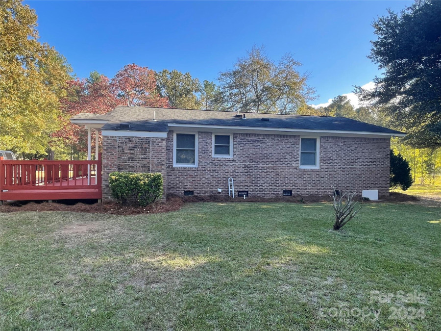 305 Spring St Bethune, SC 29009