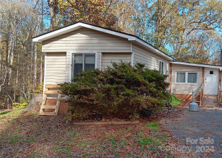 465 Lakedale Dr Clover, SC 29710