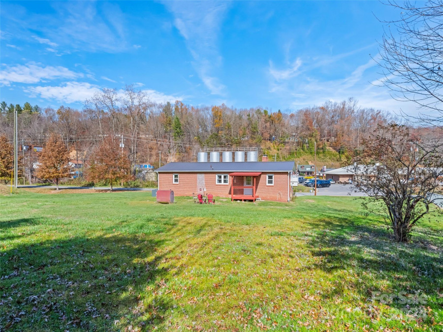 163 Dayton Dr Waynesville, NC 28786