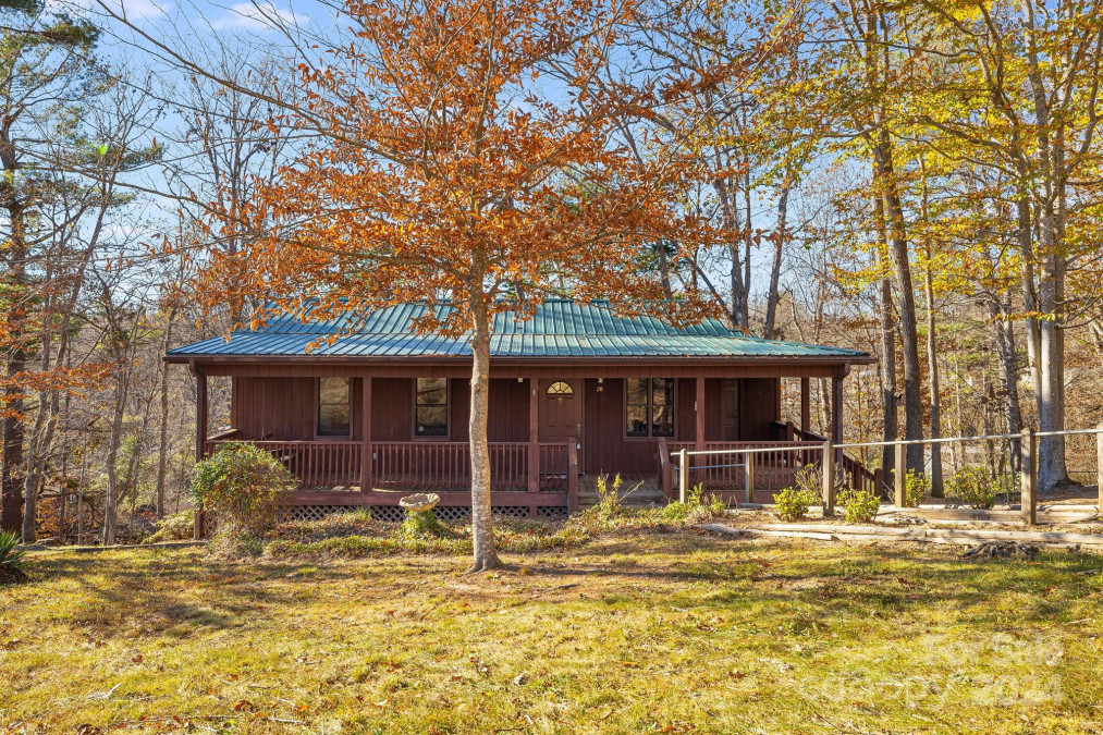 20 Hall Dr Weaverville, NC 28787