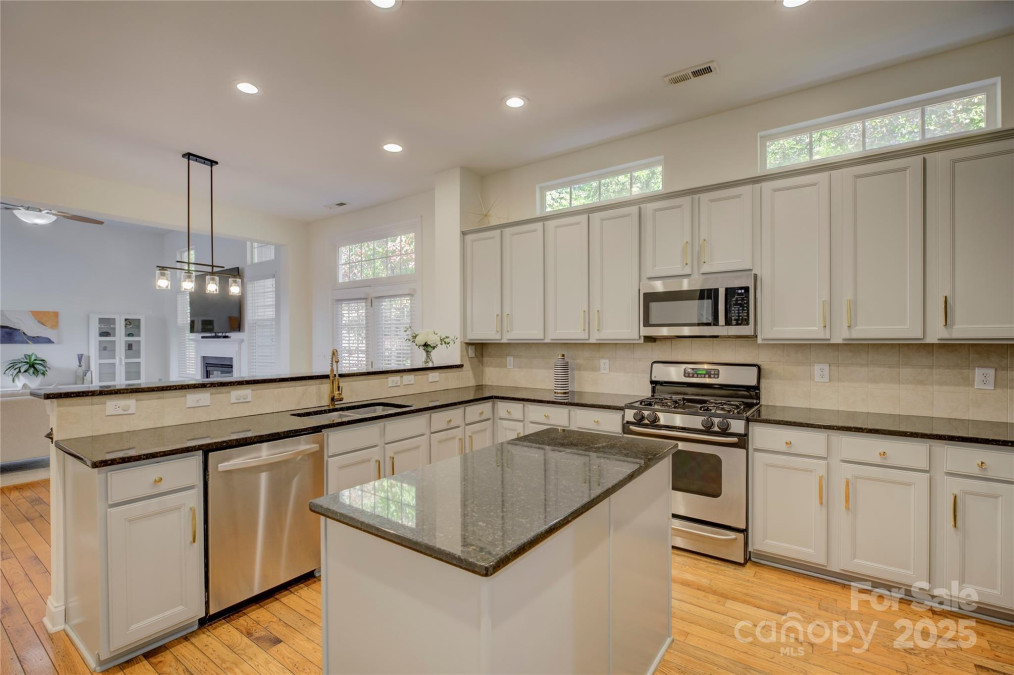 14027 Grand Traverse Dr Charlotte, NC 28278