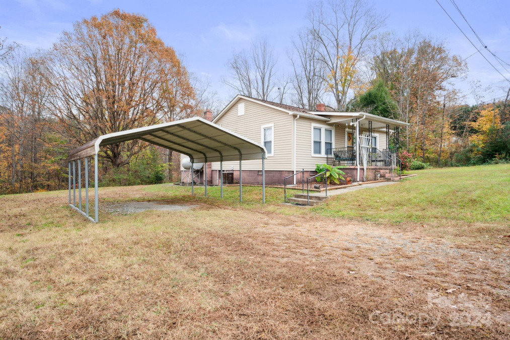 4233 Ralph Patton Rd Morganton, NC 28655