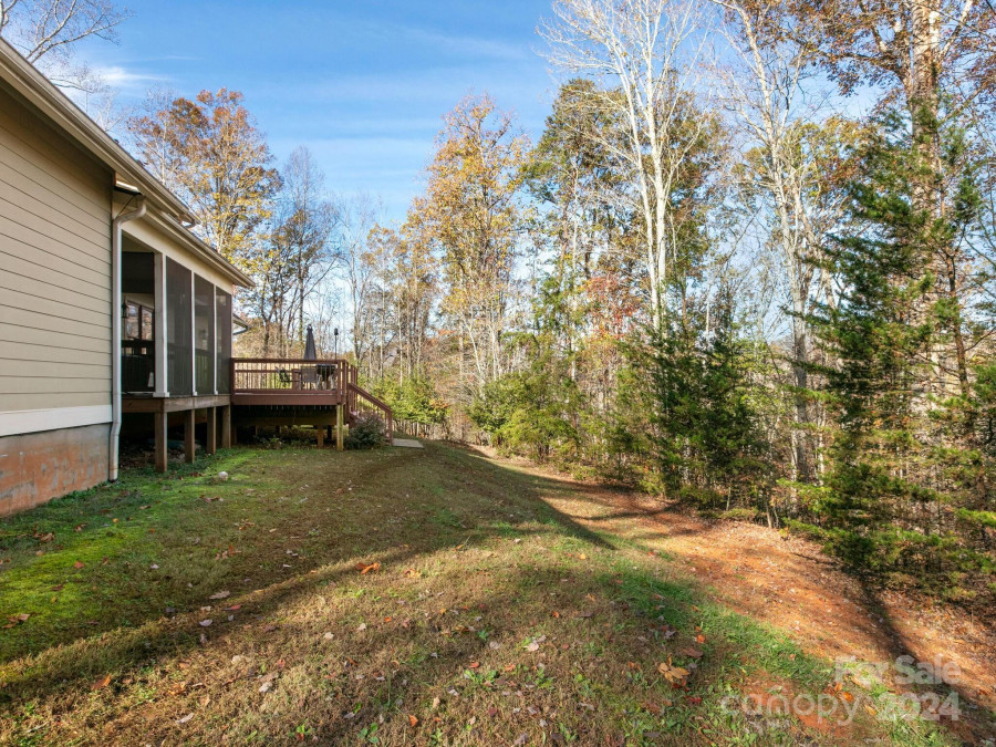 114 Lost Trl Lake Lure, NC 28746