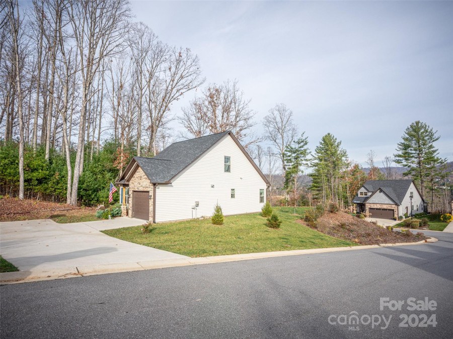 503 Rosebud Orchid Way Weaverville, NC 28787