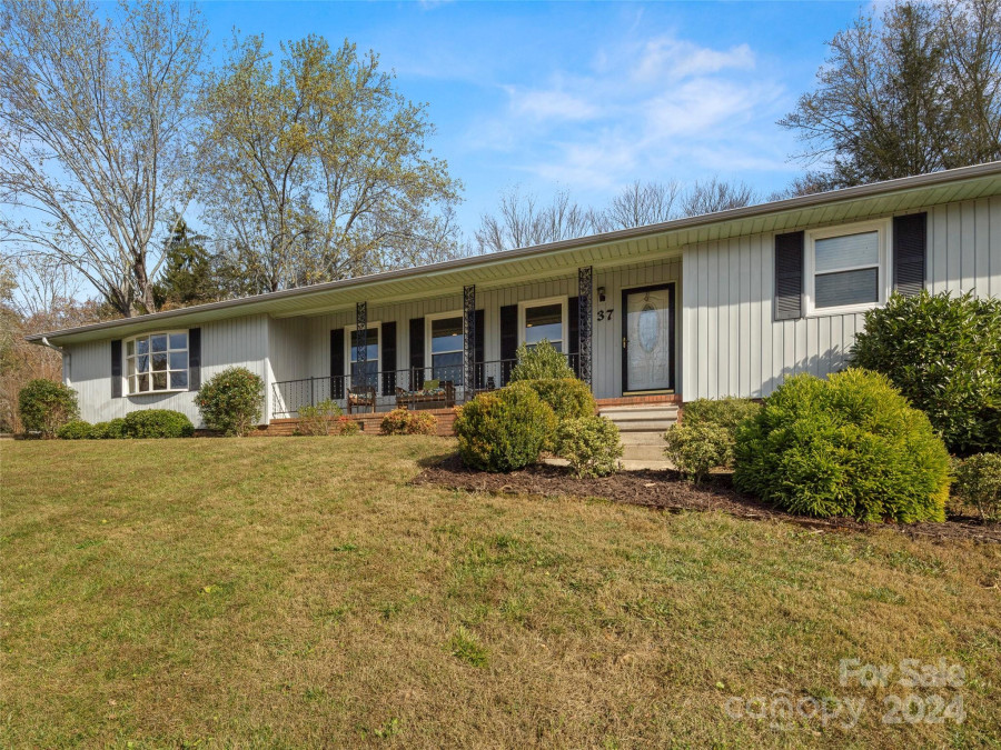 37 Braddock Way Asheville, NC 28803