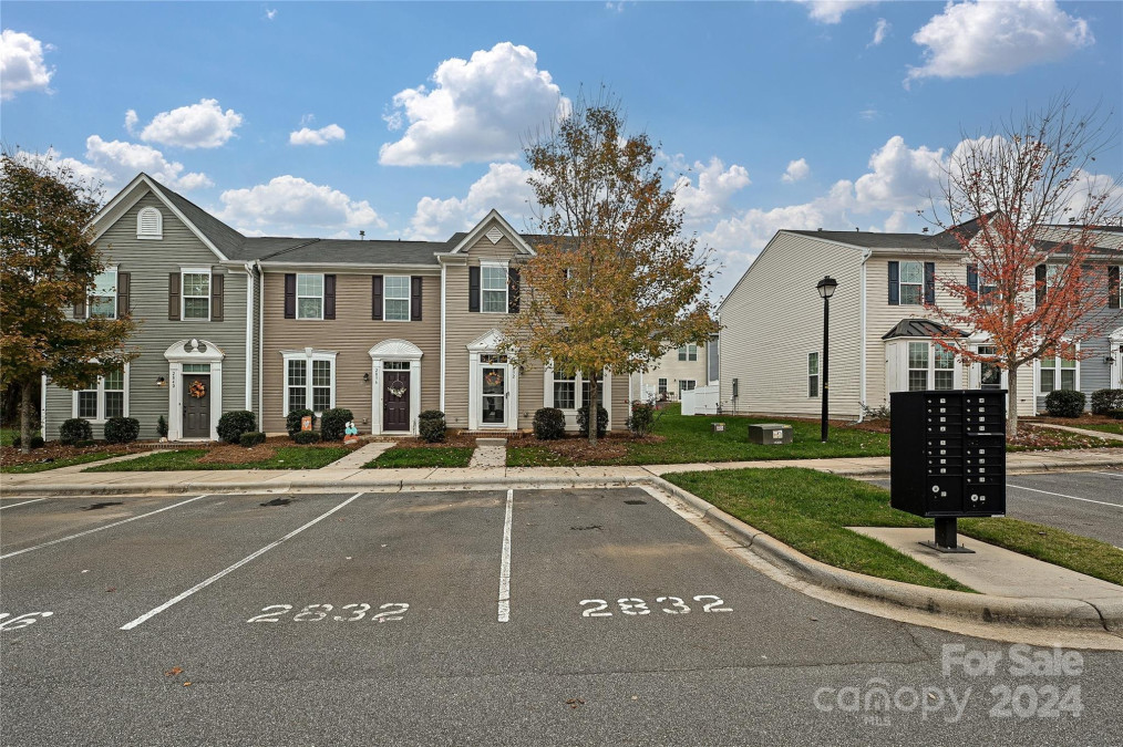 2832 Sand Cove Ct Denver, NC 28037