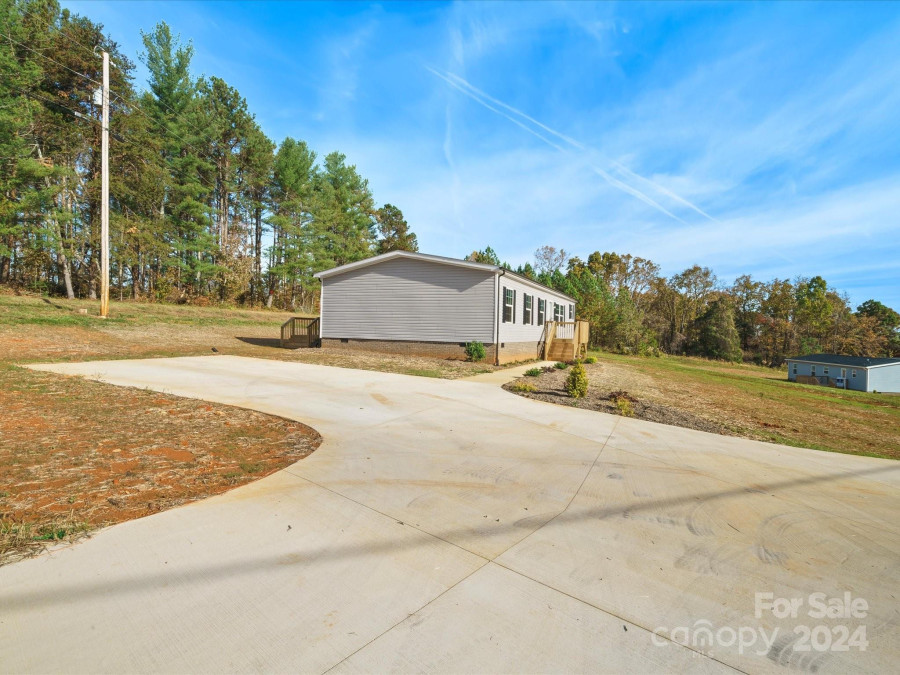 6355 Rhoney Rd Connelly Springs, NC 28612