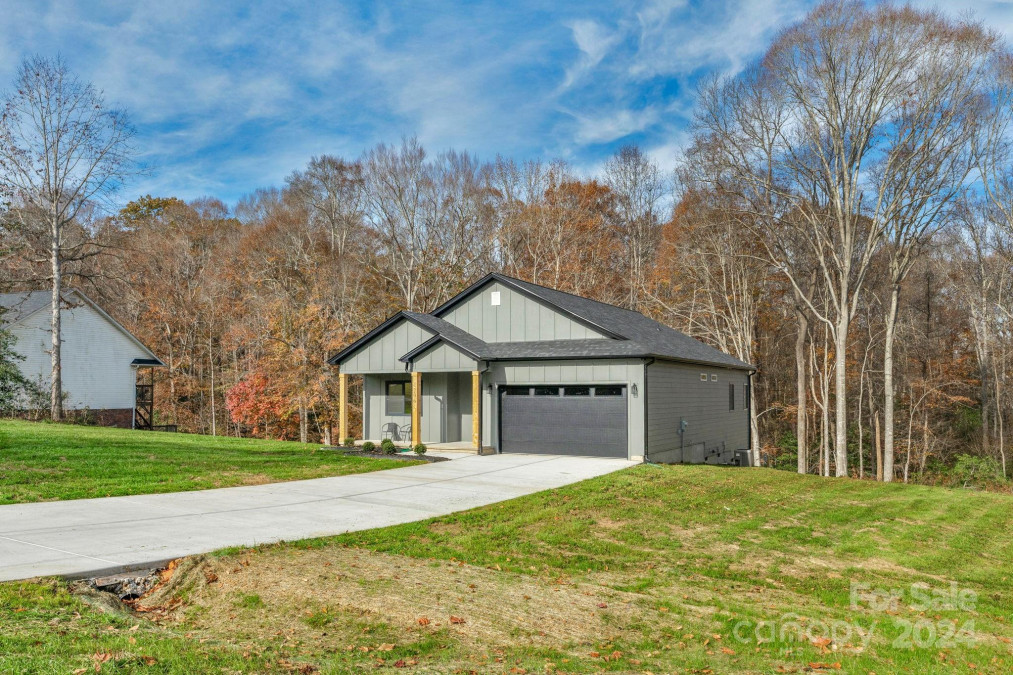 1206 Waterford Dr Lincolnton, NC 28092