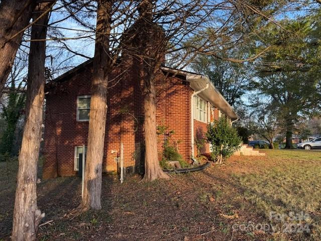 1235 27th Ave Hickory, NC 28602