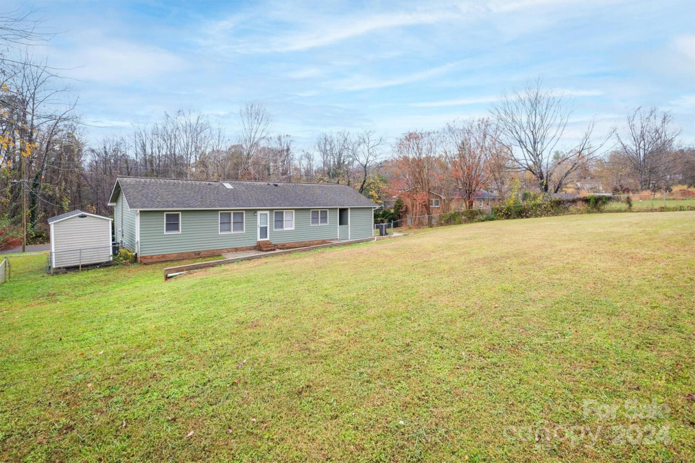 105 Pinto Ln Morganton, NC 28655