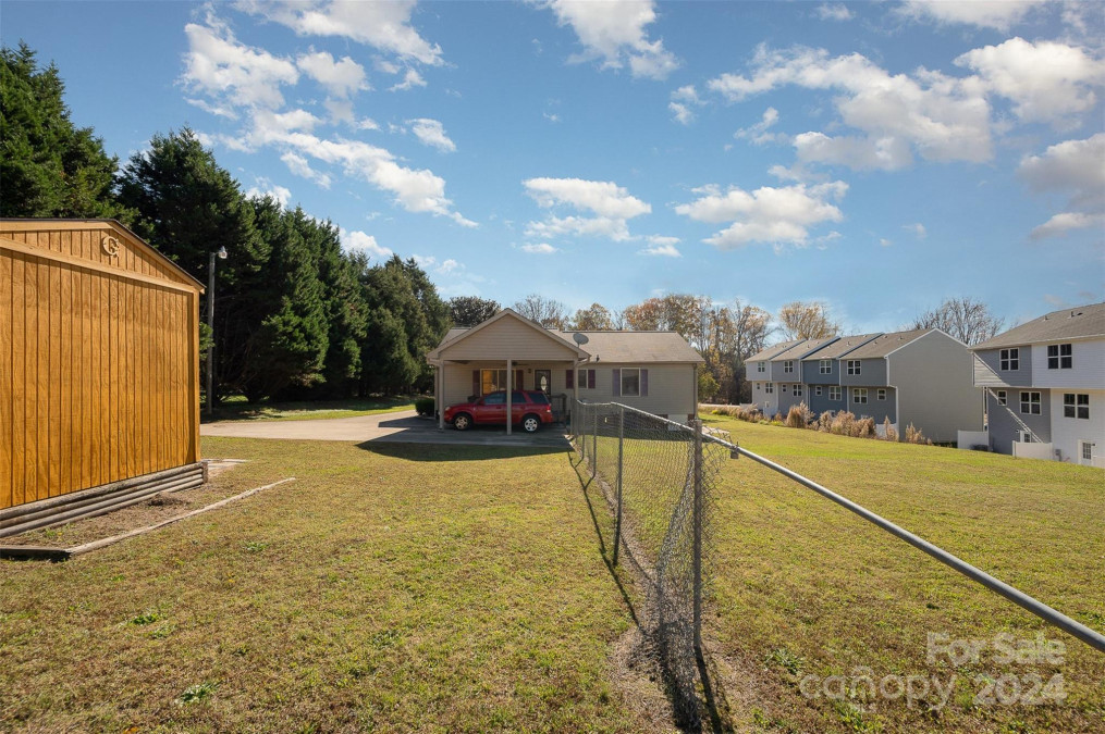 1442 Rainbow Dr Kannapolis, NC 28081