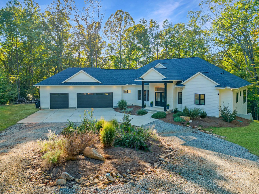 1524 Moss Creek Ln Iron Station, NC 28080