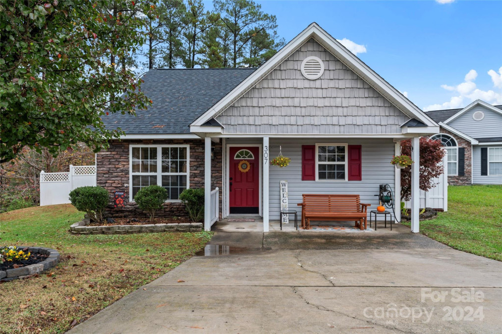 307 Tara Elizabeth Pl Kannapolis, NC 28083