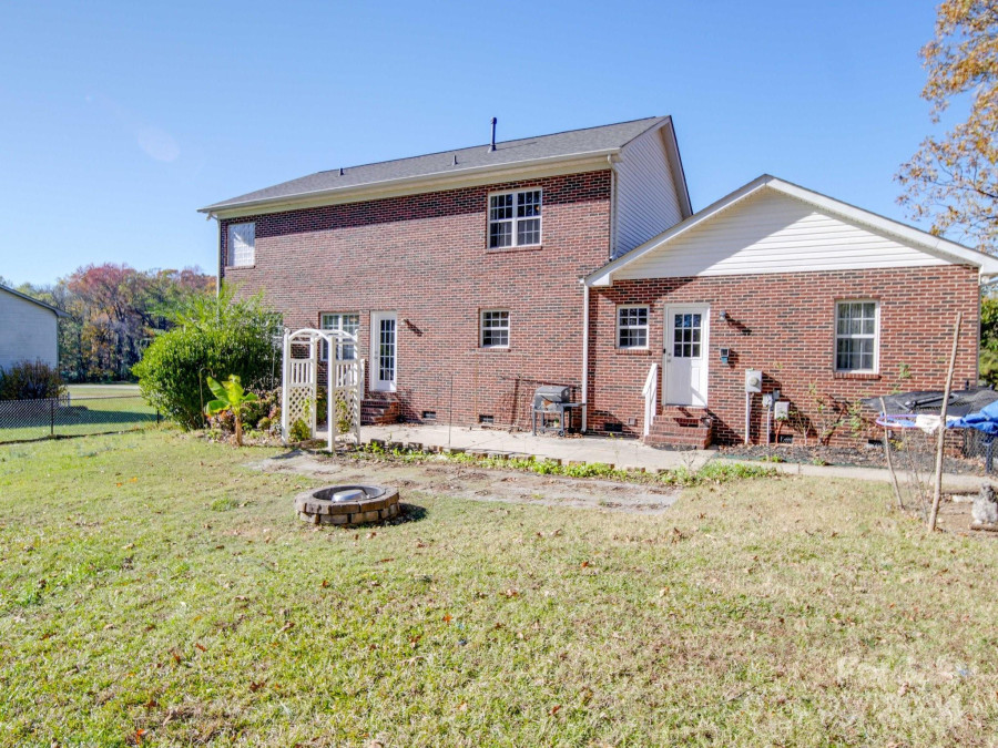 211 Todd Cir Wingate, NC 28174