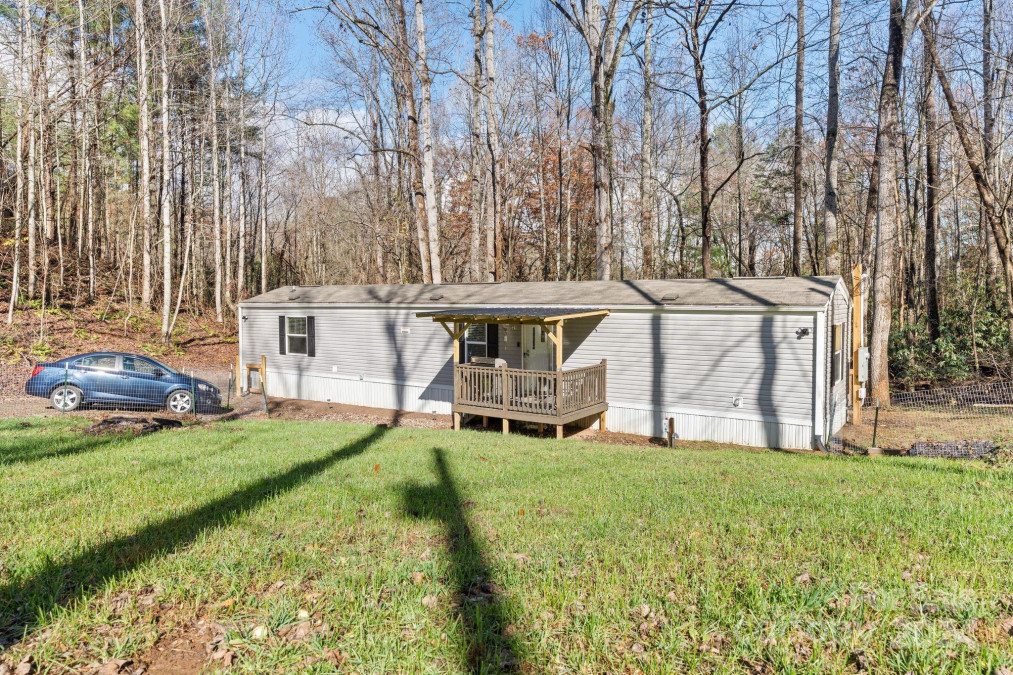 29 Long Ridge Rd Candler, NC 28715