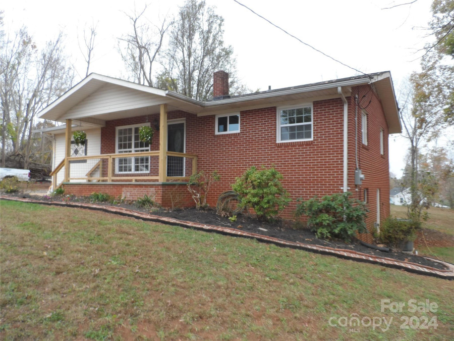 205 Phillips St Morganton, NC 28655