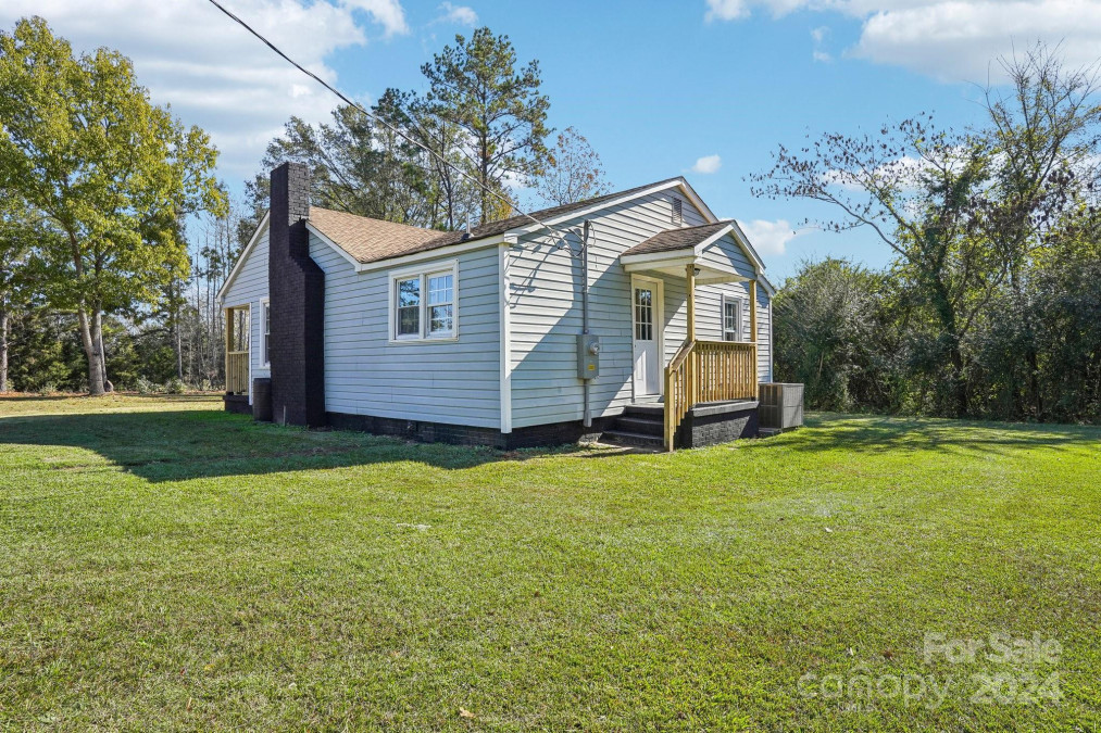 2091 Catawba River Rd Fort Lawn, SC 29714