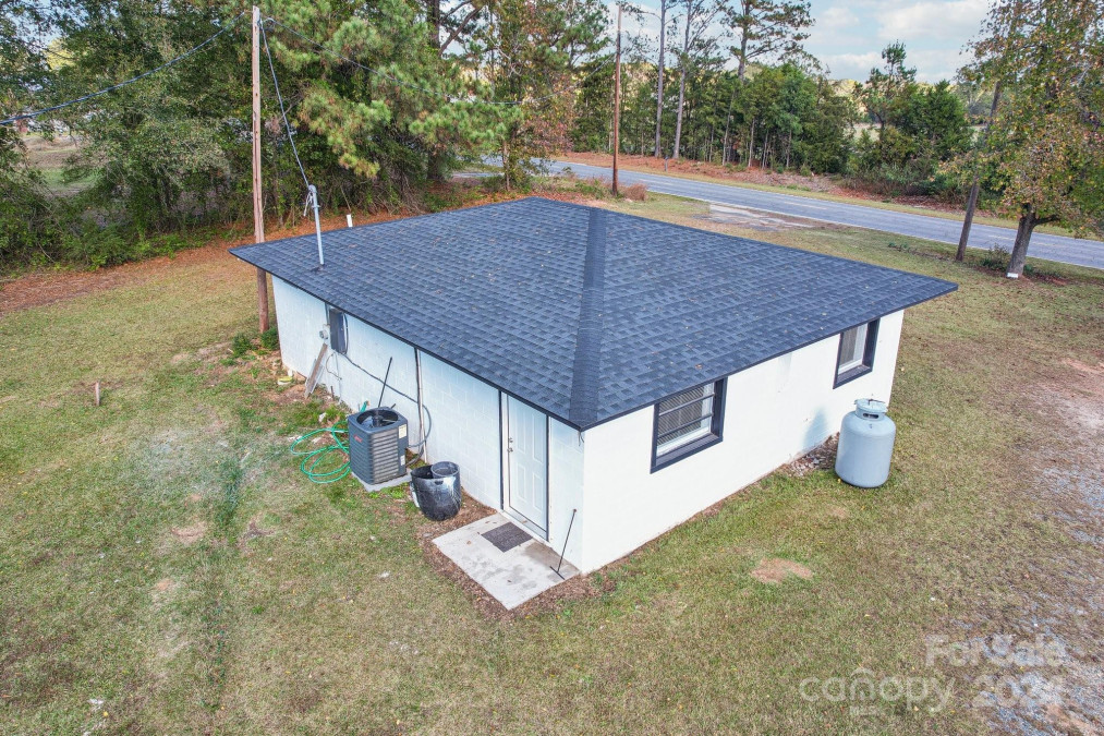 2091 Catawba River Rd Fort Lawn, SC 29714