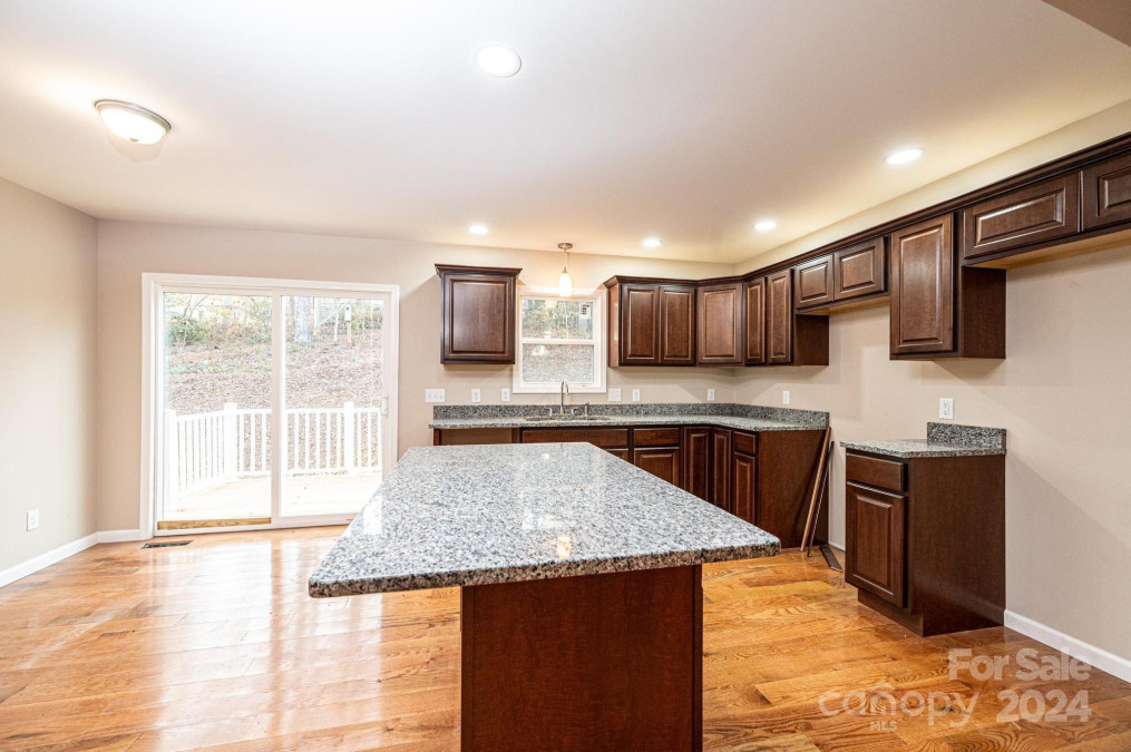 111 Timberlane Pl Lenoir, NC 28645