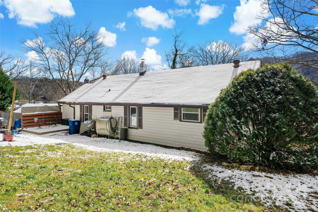 106 Kerlee St Black Mountain, NC 28711