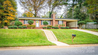 306 Holland Cir Statesville, NC 28677