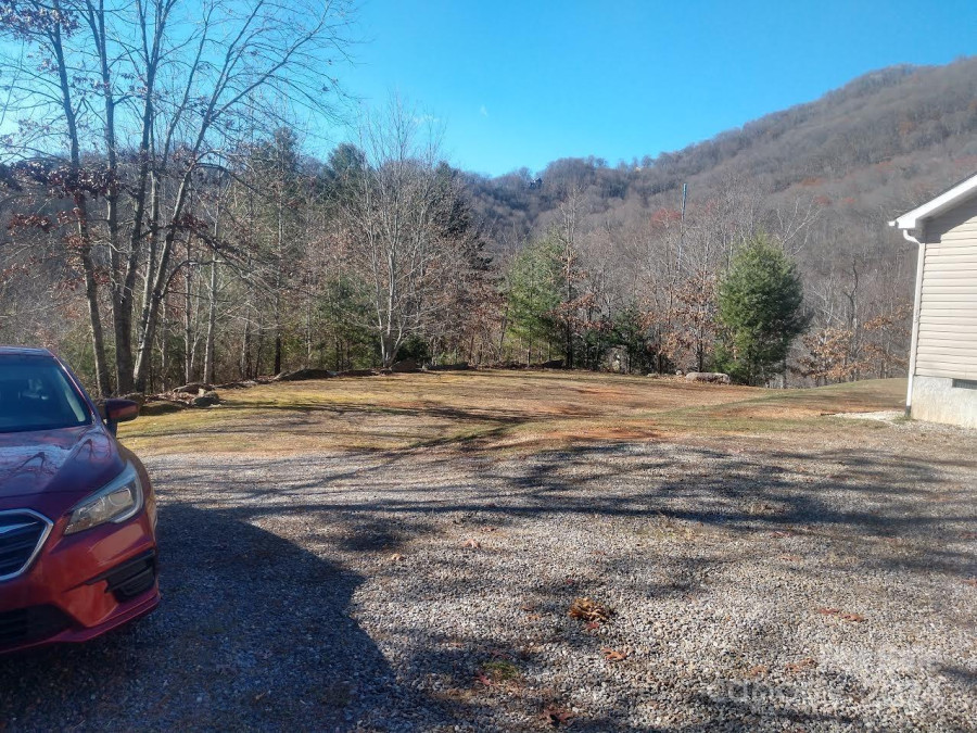 133 Coventry Ln Waynesville, NC 28786