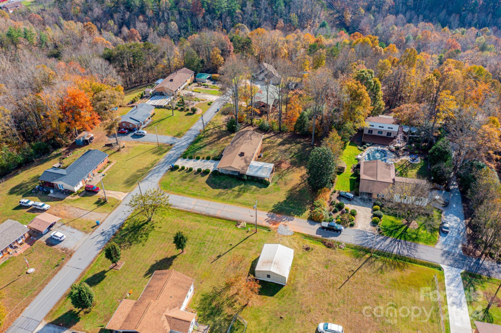 8 Finn St Granite Falls, NC 28630